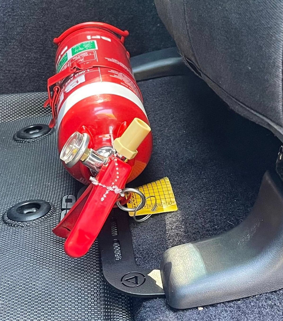 200 Series Toyota Land Cruiser Fire Extinguisher Bracket - Image 3