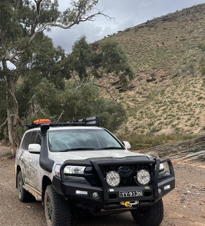 Toyota Land Cruiser 200 Series Bonnet Protector - Dark Tint - Image 3