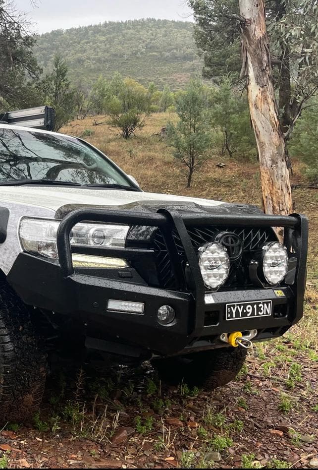 Toyota Land Cruiser 200 Series Bonnet Protector - Dark Tint - Image 4